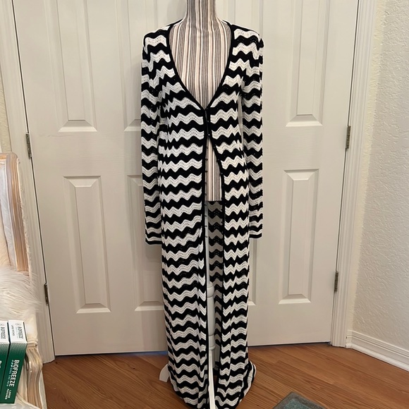 Sweaters - Forever 21 new never worn!